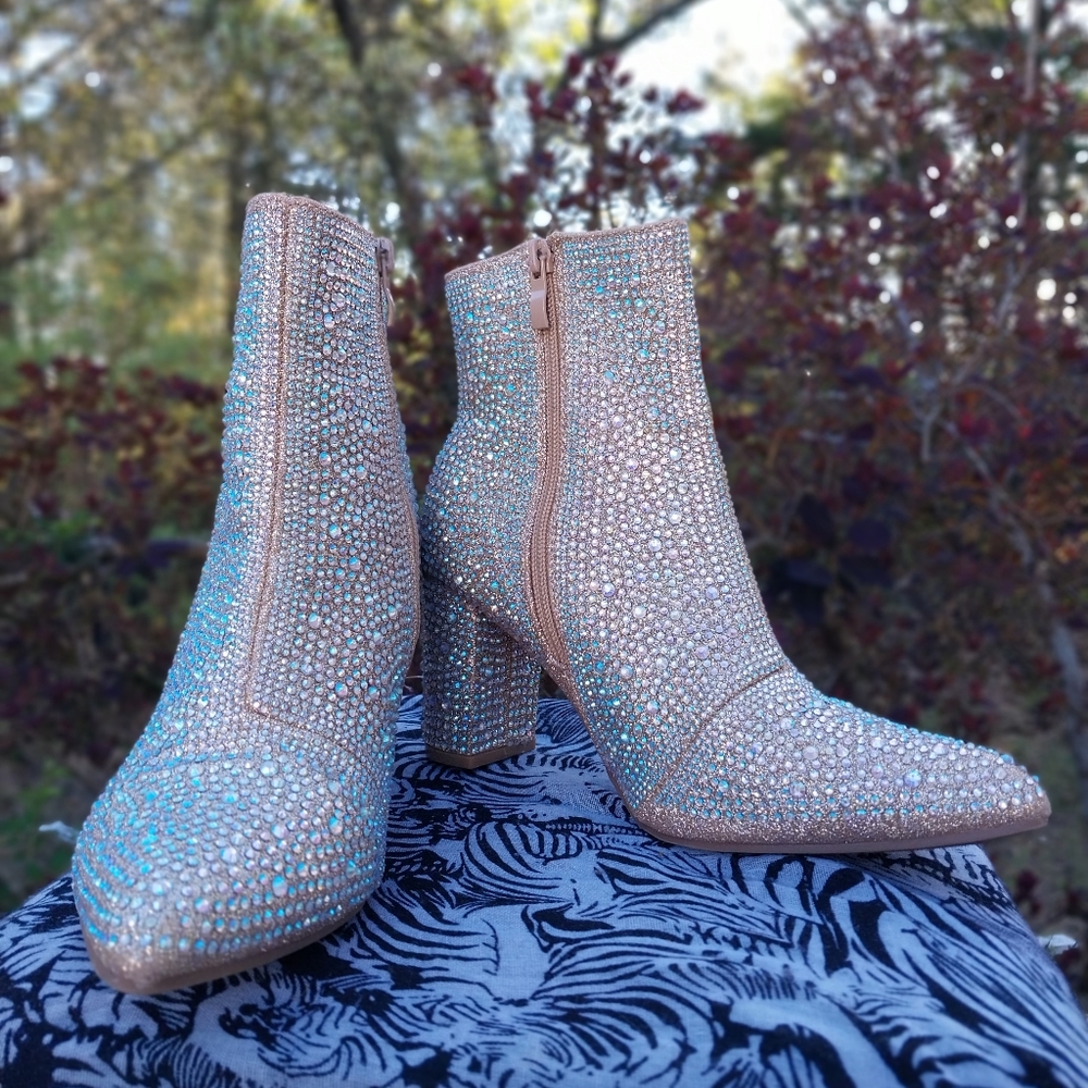Forever Booties sz 7.5 Pastel Rainbow Rhinestone Boots